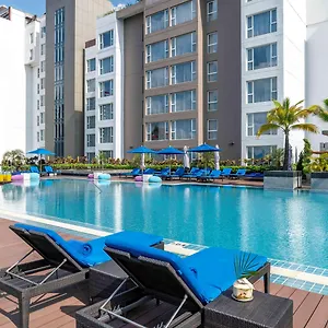 Novotel Max 5* Yangon